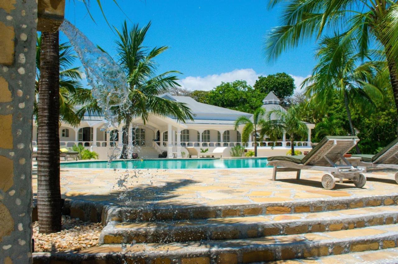 Zumzum Beach House Bed & Breakfast Kinondo Bagian luar foto
