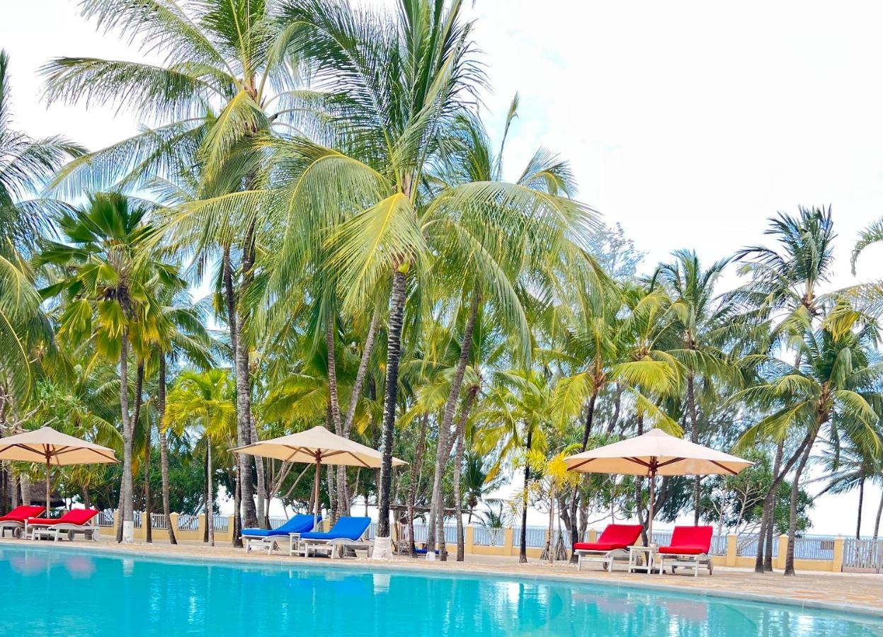 Zumzum Beach House Bed & Breakfast Kinondo Bagian luar foto