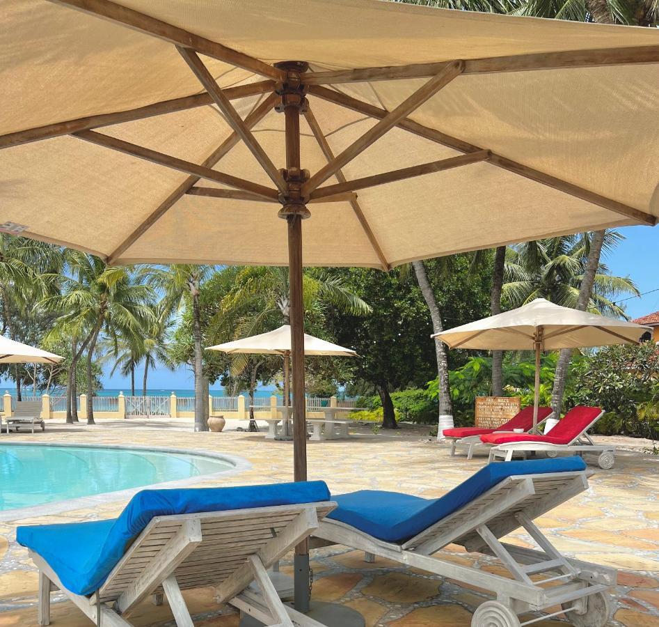 Zumzum Beach House Bed & Breakfast Kinondo Bagian luar foto